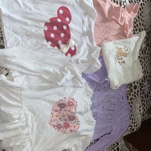 5 long sleeve shirts.